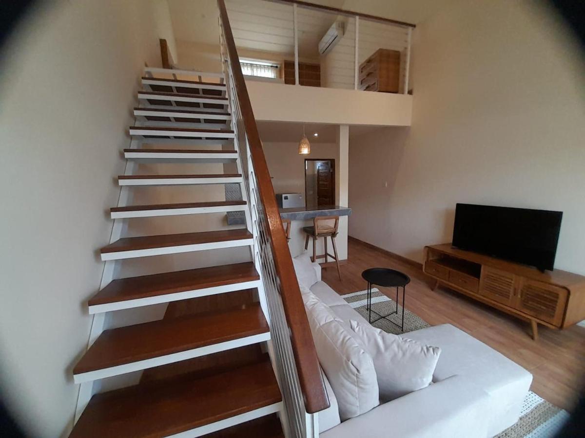 Lotus Lofts Seminyak Apartamento Exterior foto